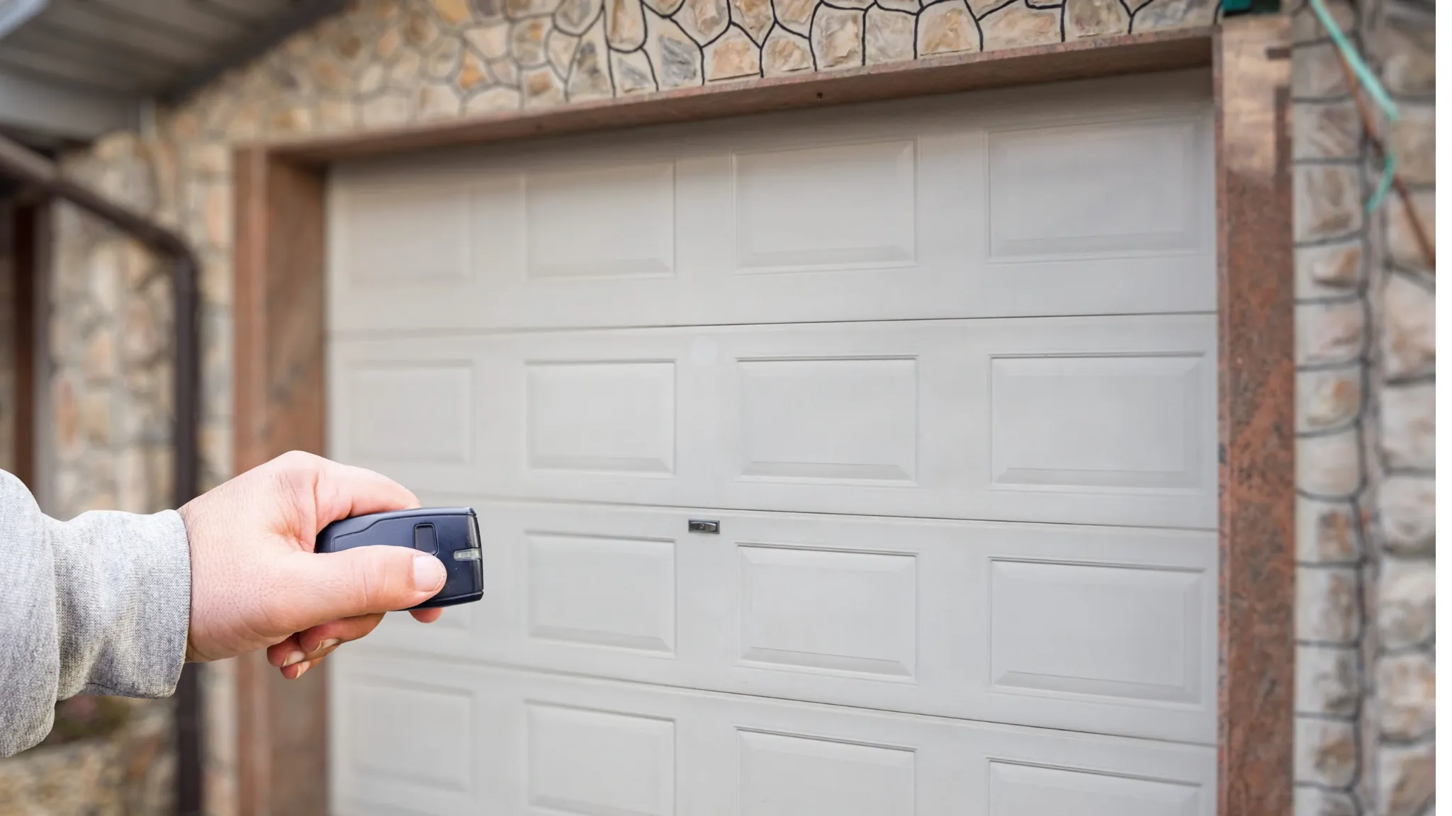 Benefits of Switching to a Smart Garage Door Opener