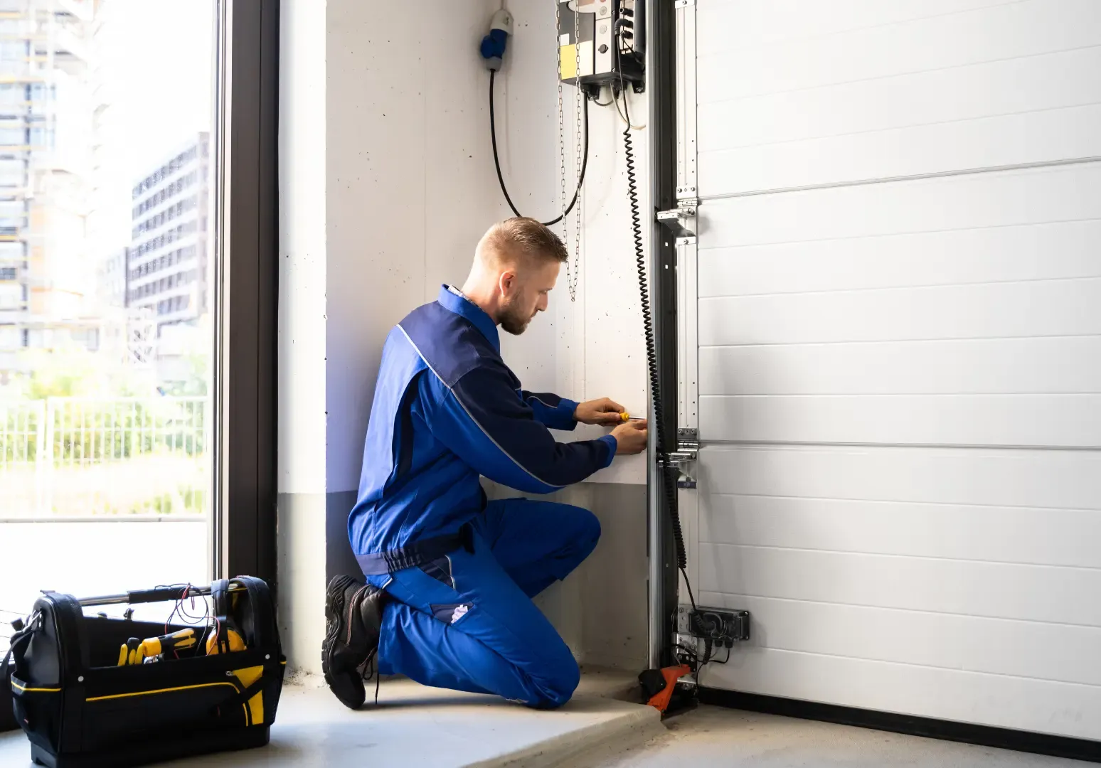 Features to Look For When Choosing Smart Garage Door Sensors